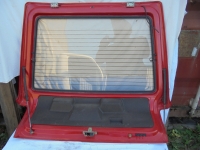 1 Kofferraumdeckel/ Heckklappe von Opel fr den Opel Kadett Schrgheck mit Scheibe und Heckspoiler in rot