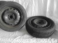 4 Stahlfelgen 5 1/2J15H2 mit Winterreifen von Vredestein Snowtrak 3 165/65R15 4-Loch